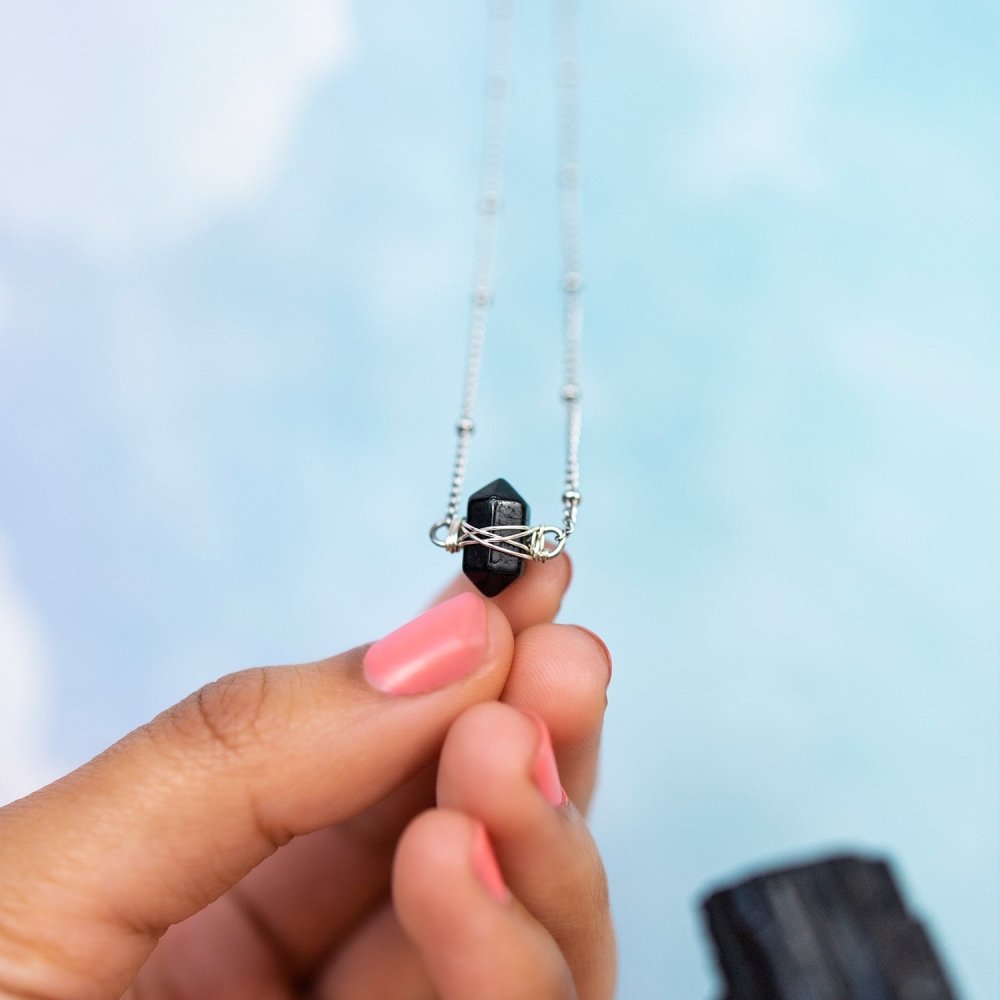 Black Healing Necklace - ISLA IDA™