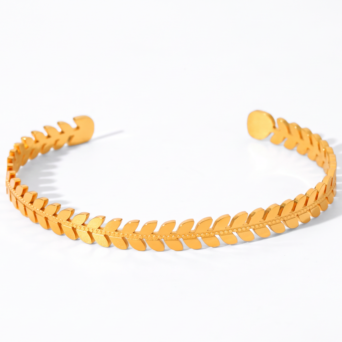 Laurel Cuff